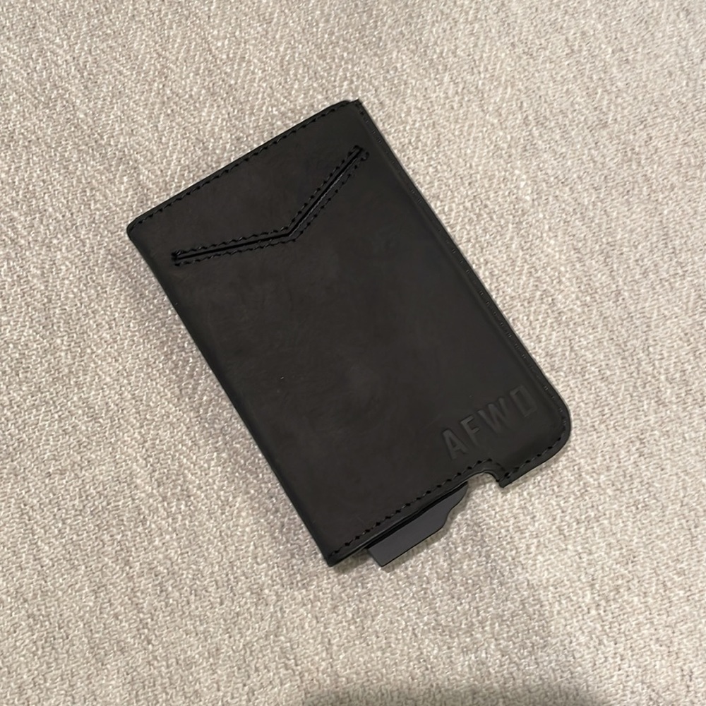 New in box Alpha Forward Black Noble Wallet